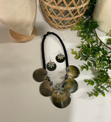 Mother of Pearl Flower Necklace & Earring Set