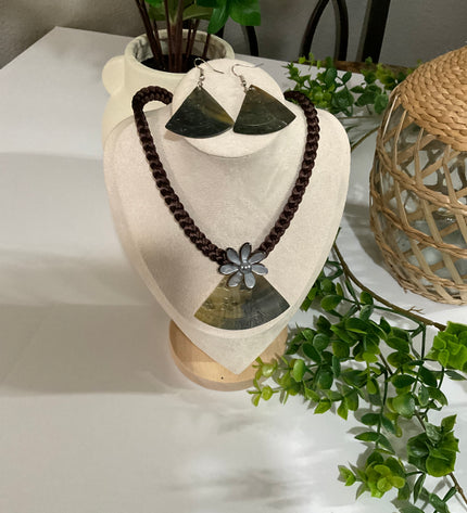 Handcrafted Fan Stone Necklace & Earring Set