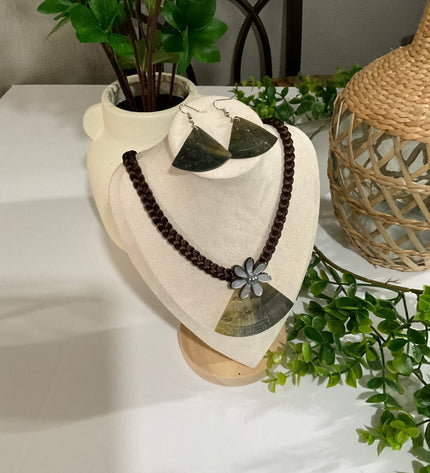 Handcrafted Fan Stone Necklace & Earring Set