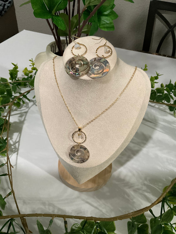 Island Spiral Shell Jewelry Set